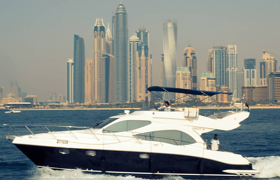 yacht cruise in abu dhabi